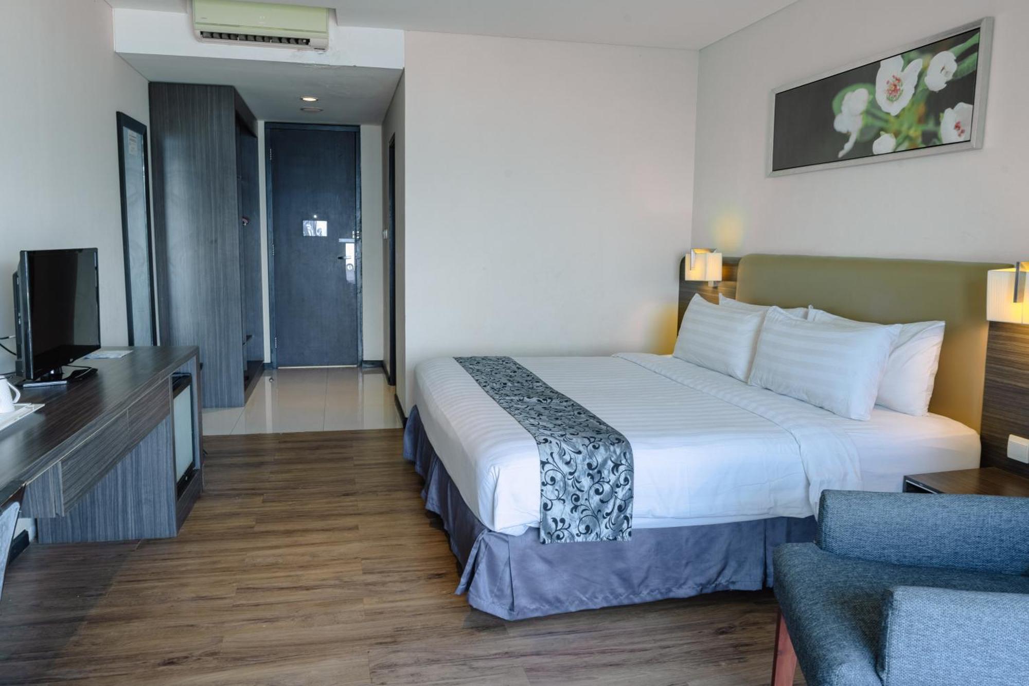 Estrella Hotel & Conference Лувук Екстер'єр фото