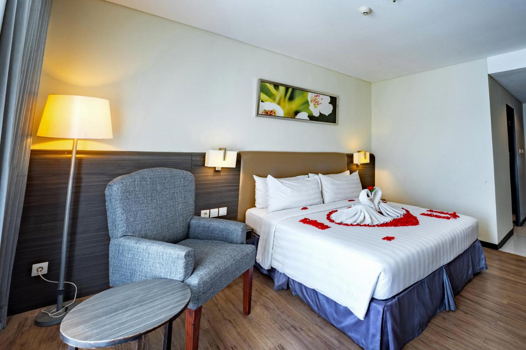 Estrella Hotel & Conference Лувук Екстер'єр фото